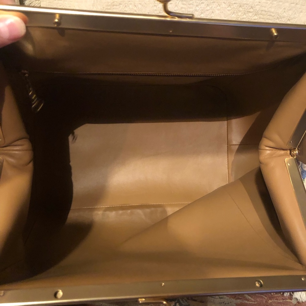 COACH
Large Kisslock Frame Bag, NWOT
in Crystal signature jacquard - Picture 7 of 8